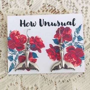 NWOT Silver Whale Tail Dangle Earrings